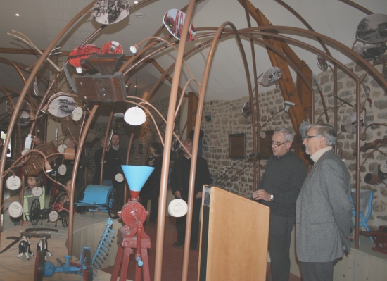 Pendant l'allocution de Bernard Chauvin